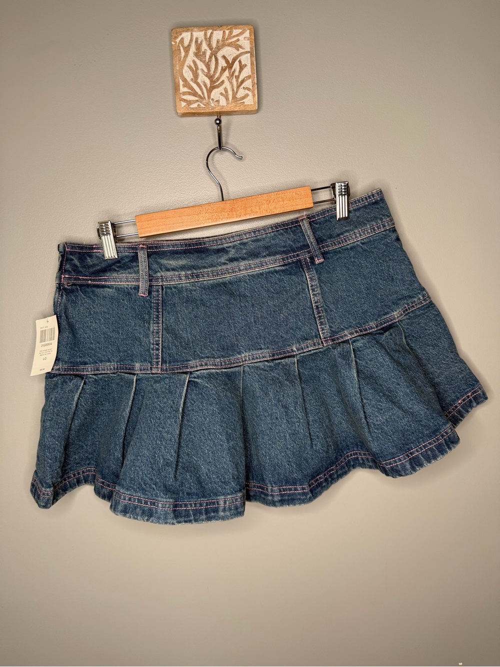 NWT Hot Topic Sweet Society Heart Patch Pleated Denim Skirt - Picture 3 of 10